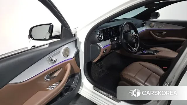 Mercedes-Benz E-Class W213 2020 Белый из Кореи, фото 2