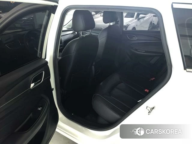 Roewe Ei5 2020 Белый из Китая, фото 2