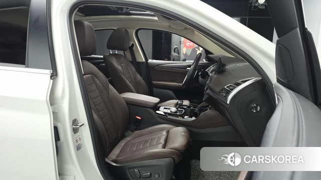 BMW X4 (G02) 2024 Белый из Кореи, фото 2