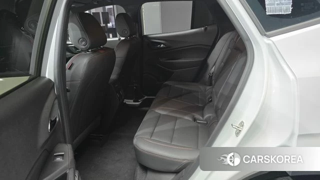 Chevrolet (GM Daewoo) Trax Crossover 2023 Белый из Кореи, фото 2
