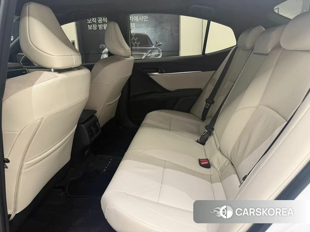 Toyota Camry (XV80) 2025 Белый из Кореи, фото 2