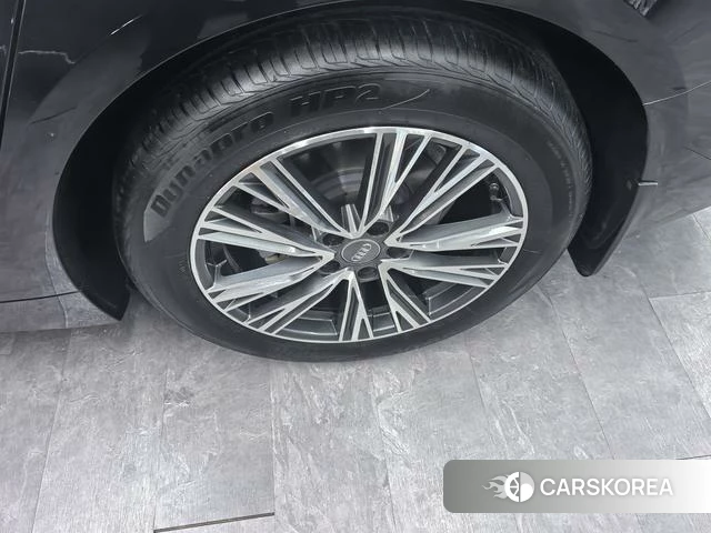 Audi A6L 2019 Черный из Китая, фото 2