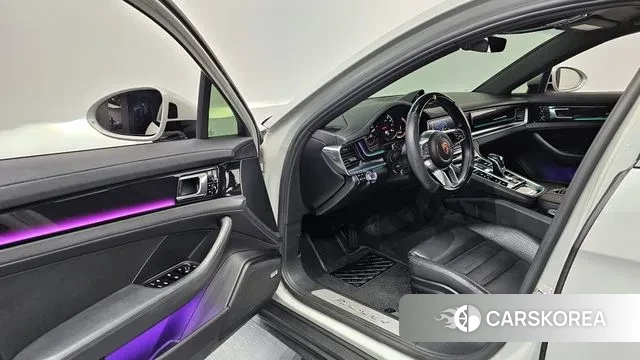 Porsche Panamera (971) 2018 Серебристо-серый из Кореи, фото 2