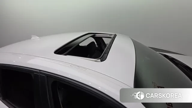 BMW 1 Series (F20) 2018 Белый из Кореи, фото 2