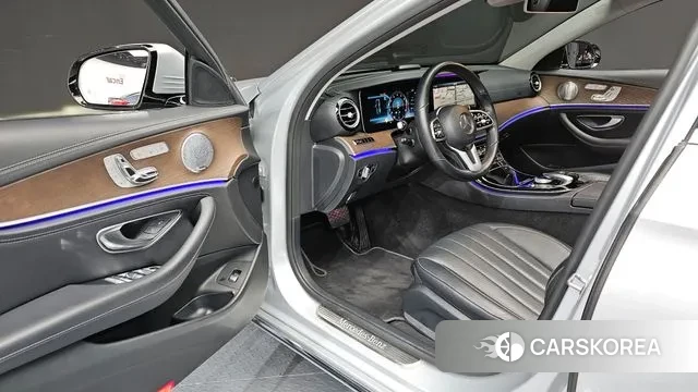 Mercedes-Benz E-Class W213 2018 Серебряный из Кореи, фото 2