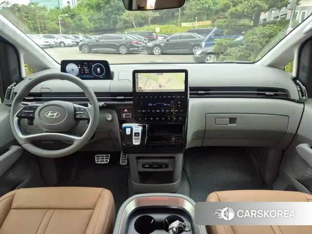 Hyundai Staria 2025 Белый из Кореи, фото 2