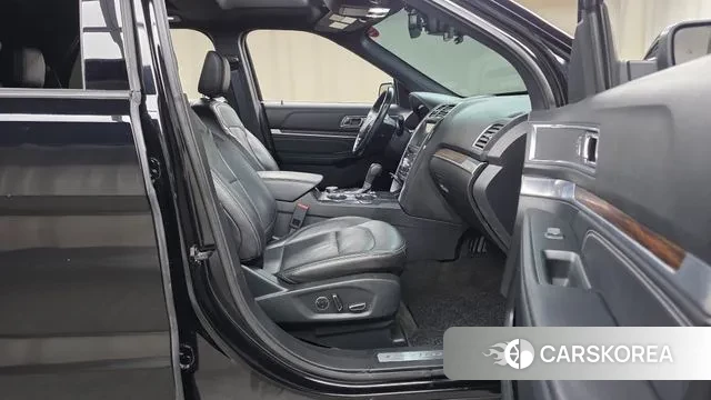 Ford Explorer 2018 Черный из Кореи, фото 2