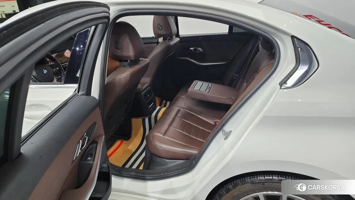 BMW 3 Series (G20) 2019 Белый из Кореи, фото 2