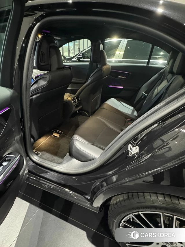 Mercedes-Benz C-Class W206 2025 Черный из Кореи, фото 2