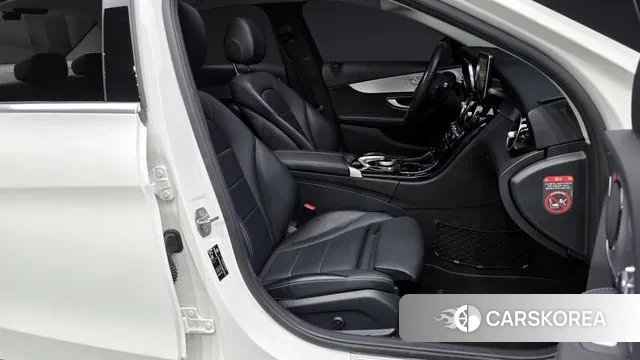 Mercedes-Benz C-Class W205 2018 Белый из Кореи, фото 2