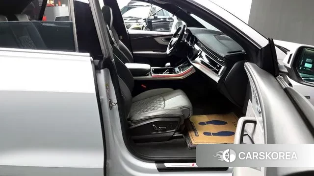 Audi Q8 (4M) 2021 Белый из Кореи, фото 2