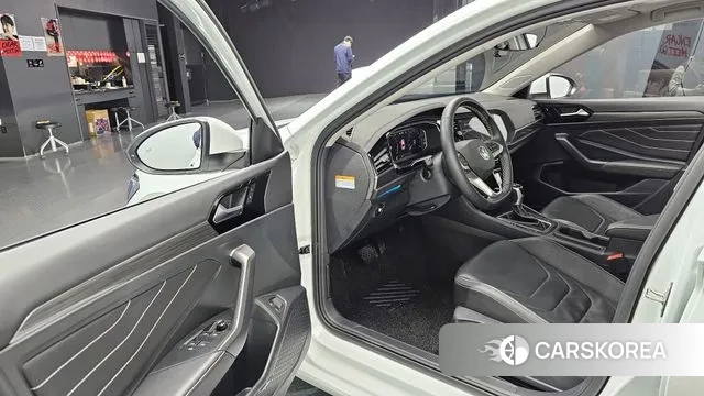 Volkswagen 7th Generation of Jetta 2022 Белый из Кореи, фото 2