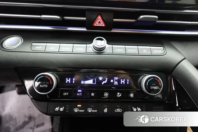 Hyundai The New Avante (CN7) 2023 Светло-серебряный цвет из Кореи, фото 2