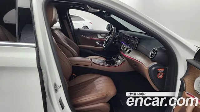 Mercedes-Benz E-Class W213 2023 Белый из Кореи, фото 2