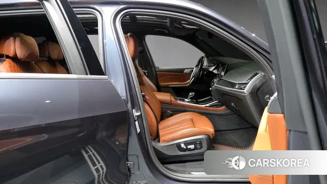 BMW X7 (G07) 2020 Серый из Кореи, фото 2