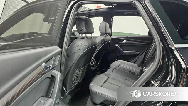 Audi Q5 (FY) 2023 Черный из Кореи, фото 2