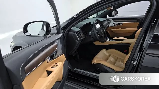 Volvo V90 Cross-Country 2022 Черный из Кореи, фото 2