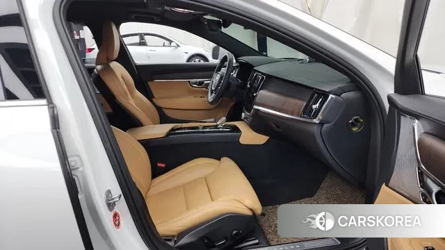 Volvo S90 2023 Белый из Кореи, фото 2