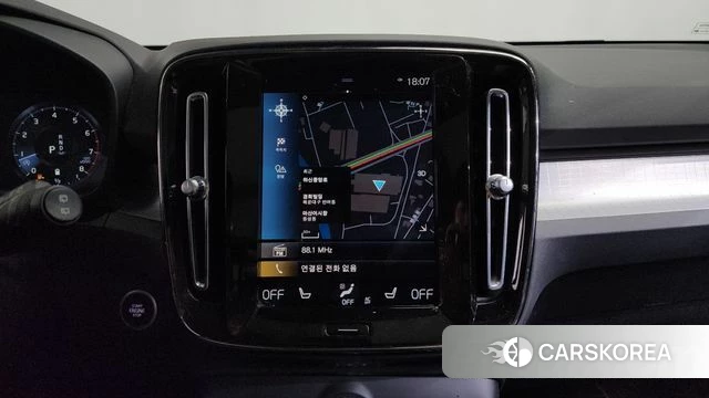Volvo XC40 2021 Белый из Кореи, фото 2