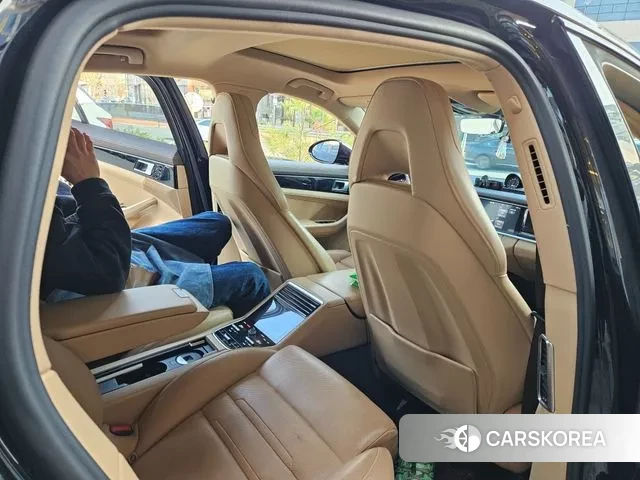 Porsche Panamera (971) 2018 Черный из Кореи, фото 2