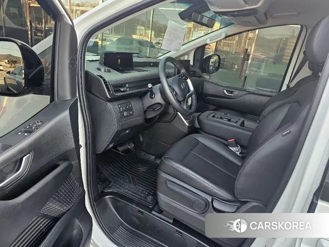 Hyundai Staria 2025 Белый из Кореи, фото 2