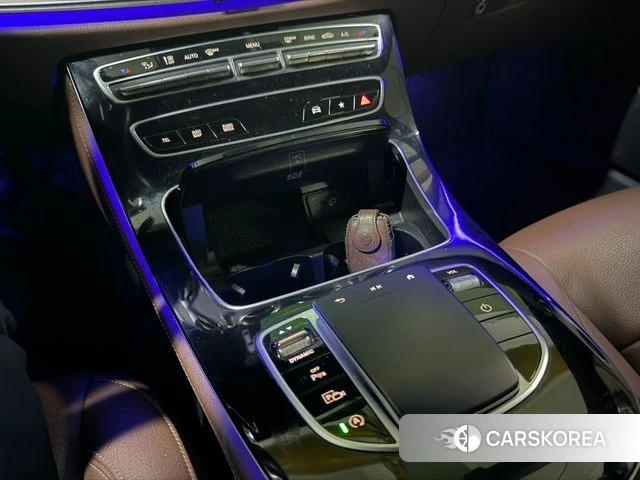 Mercedes-Benz E-Class W213 2021 Черный из Кореи, фото 2