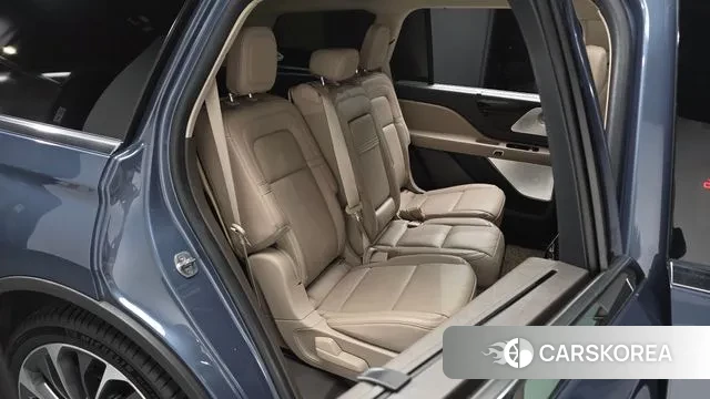 Lincoln Aviator 2nd generation 2021 Небесно-голубой из Кореи, фото 2