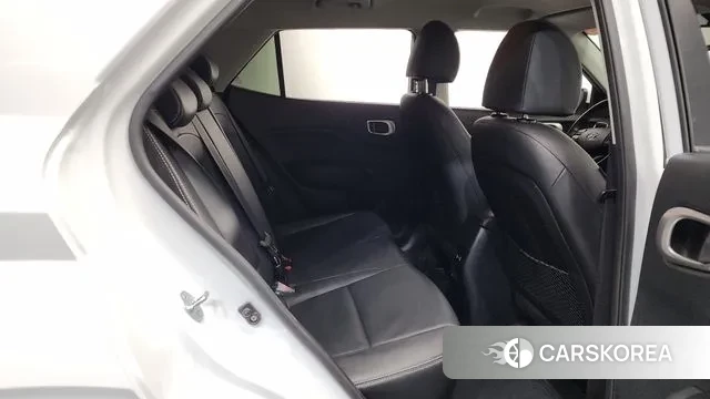 Hyundai Venue 2024 Белый из Кореи, фото 2