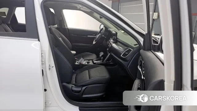 Kia Seltos 2022 Белый из Кореи, фото 2