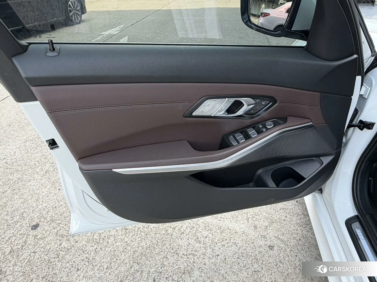 BMW 3 series 2021 Белый из Китая, фото 2