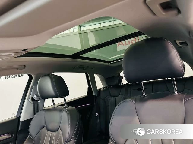 Audi Q5L 2021 Синий из Китая, фото 2