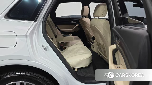 Audi Q5 (FY) 2023 Белый из Кореи, фото 2