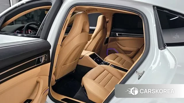 Porsche Panamera (971) 2023 Белый из Кореи, фото 2