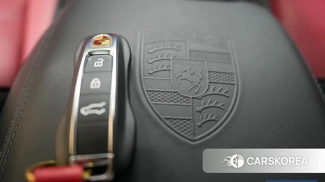 Porsche Cayenne (PO536) 2026 Черный из Кореи, фото 2