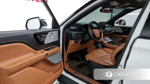 Lincoln Aviator 2nd generation 2020 Белый из Кореи, фото 2