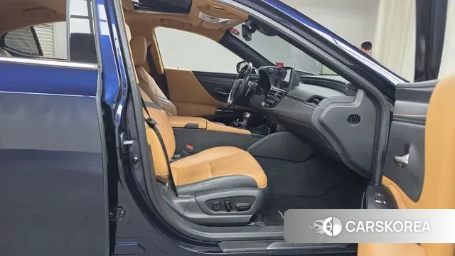 Lexus ES300h 7th generation 2021 Синий из Кореи, фото 2