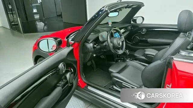 Mini Cooper Convertible 2023 Красный из Кореи, фото 2