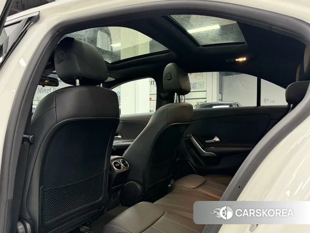 Mercedes-Benz Class A 2022 Белый из Китая, фото 2