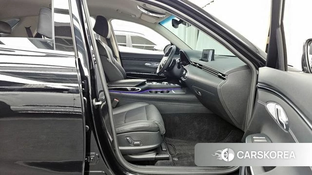 Genesis GV70 2022 Черный из Кореи, фото 2