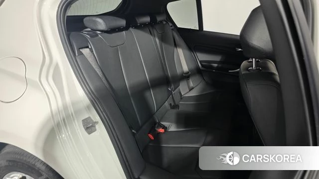 BMW 1 Series (F20) 2018 Белый из Кореи, фото 2