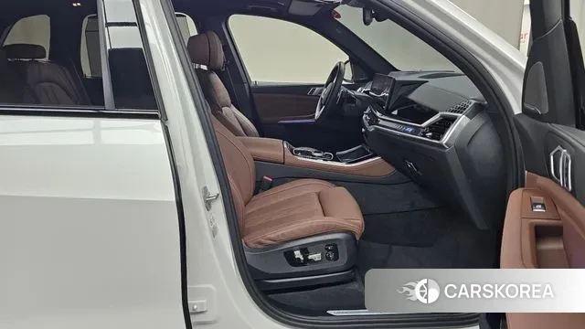 BMW X5 (G05) 2024 Белый из Кореи, фото 2