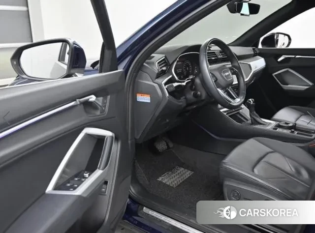 Audi Q3 (F3) 2020 Синий из Кореи, фото 2