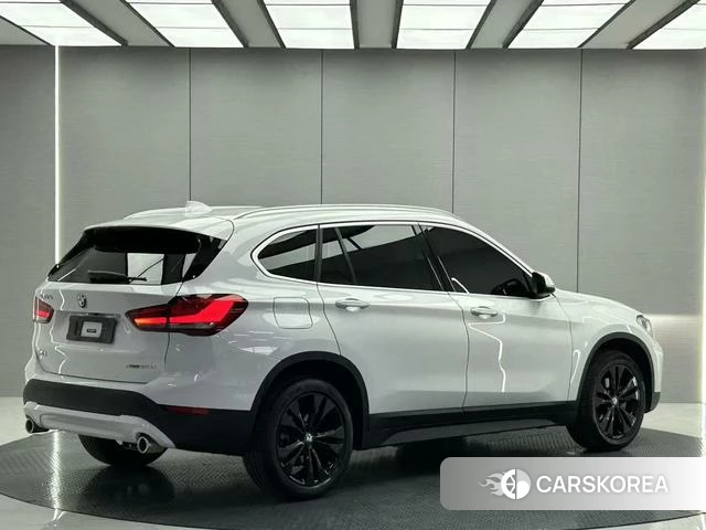 BMW X1 2021 Белый из Китая, фото 2
