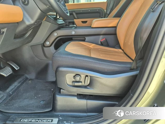 Land Rover Defender (L663) 2024 Светло-зеленый из Кореи, фото 2