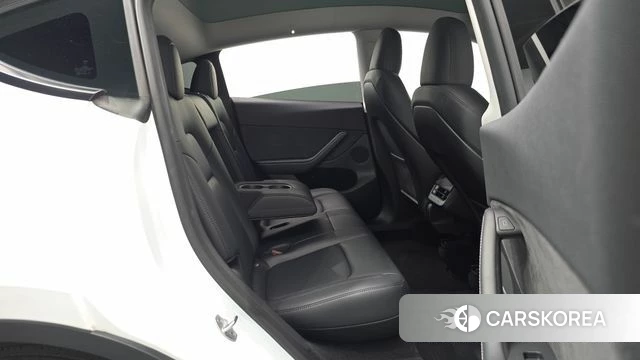 Tesla Model Y 2025 Белый из Кореи, фото 2