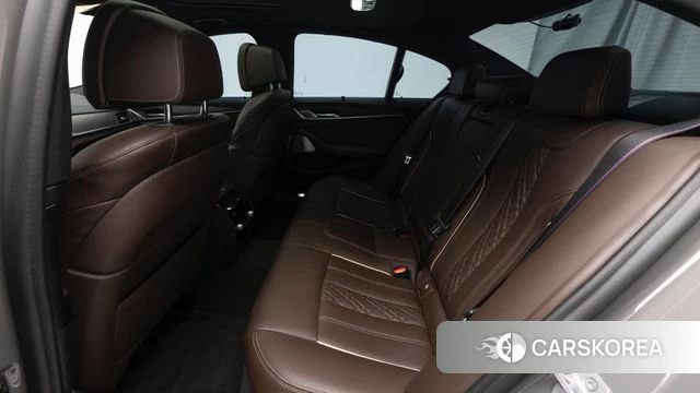 BMW 5 Series (G30) 2021 Серый из Кореи, фото 2