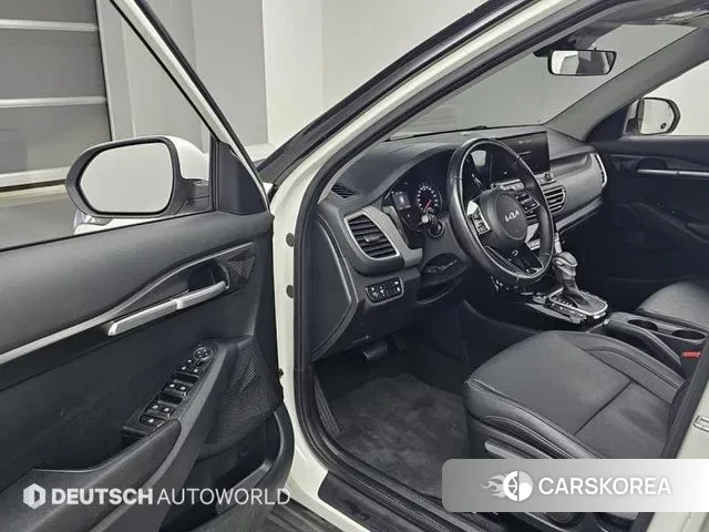 Kia Seltos 2022 Белый из Кореи, фото 2