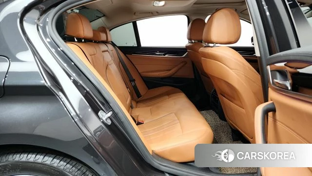 BMW 5 Series (G30) 2020 Серый из Кореи, фото 2