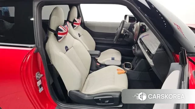 Mini Cooper S 4th Generation 2024 Красный из Кореи, фото 2