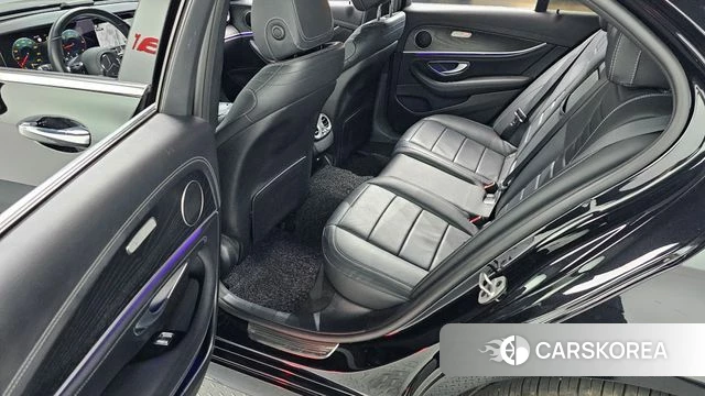 Mercedes-Benz E-Class W213 2021 Черный из Кореи, фото 2